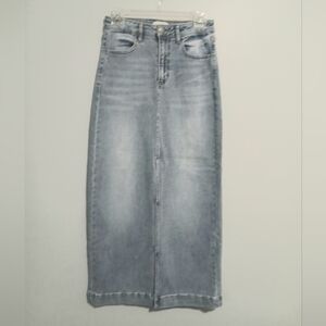 Forever 21 Light Wash Denim Maxi Skirt